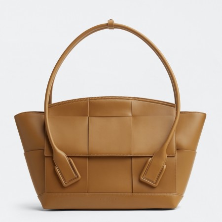 Bottega Veneta Arco Medium Bag In Caramel Intrecciato Calfskin