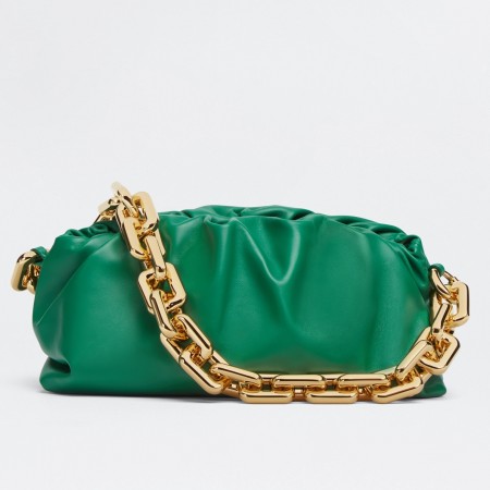 Bottega Veneta The Chain Pouch In Green Calfskin