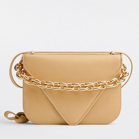 Bottega Veneta Mount Medium Envelope Bag In Almond Calfskin