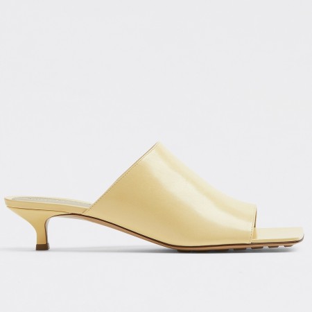 Bottega Veneta Stretch Mules 40mm In Beige Lambskin