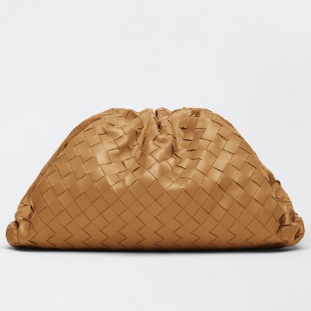 Bottega Veneta Large Pouch Clutch In Caramel Intrecciato Lambskin