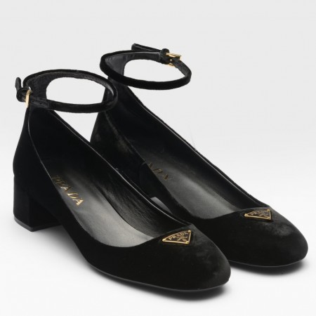 Prada Pumps 35mm in Black Velvet