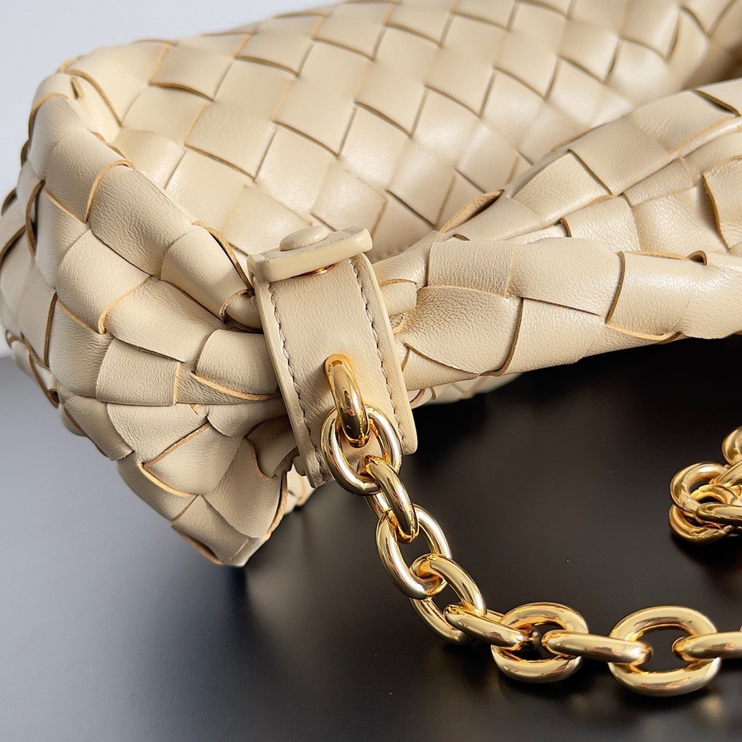 bo*te*ga Ve*ne*ta mini jodie chain bag in porridge intrecciato lambskin