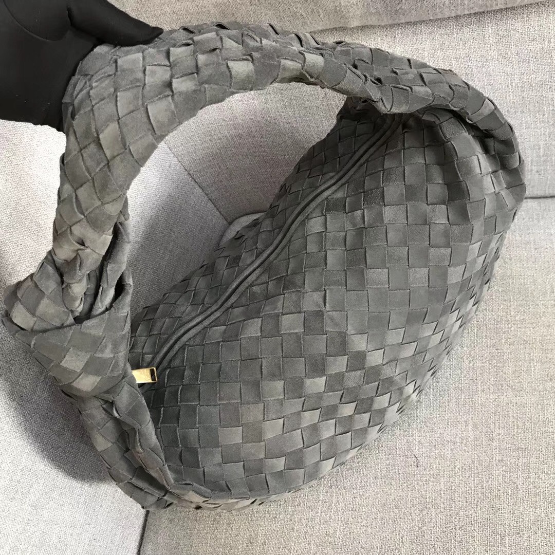 bo*te*ga Ve*ne*ta large bv jodie bag in grey woven suede