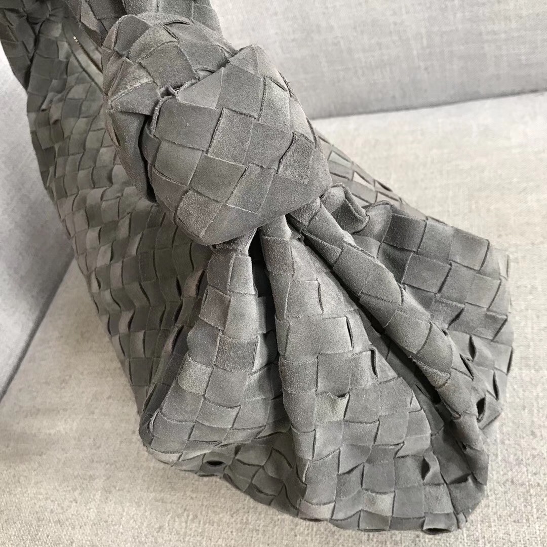bo*te*ga Ve*ne*ta large bv jodie bag in grey woven suede
