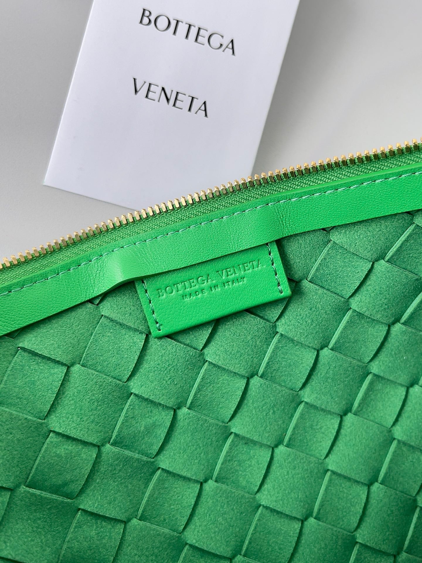 bo*te*ga Ve*ne*ta turn bag in green intrecciato lambskin