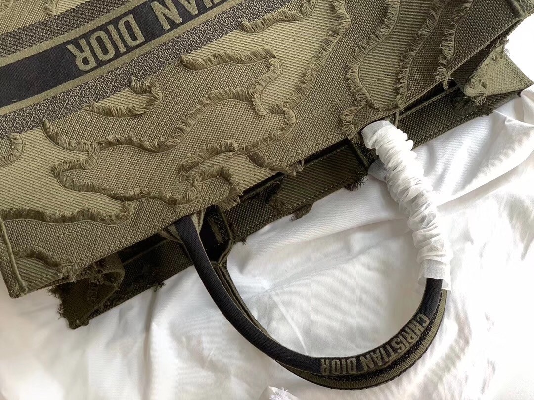 D*or book tote bag in green camouflage embroidered canvas