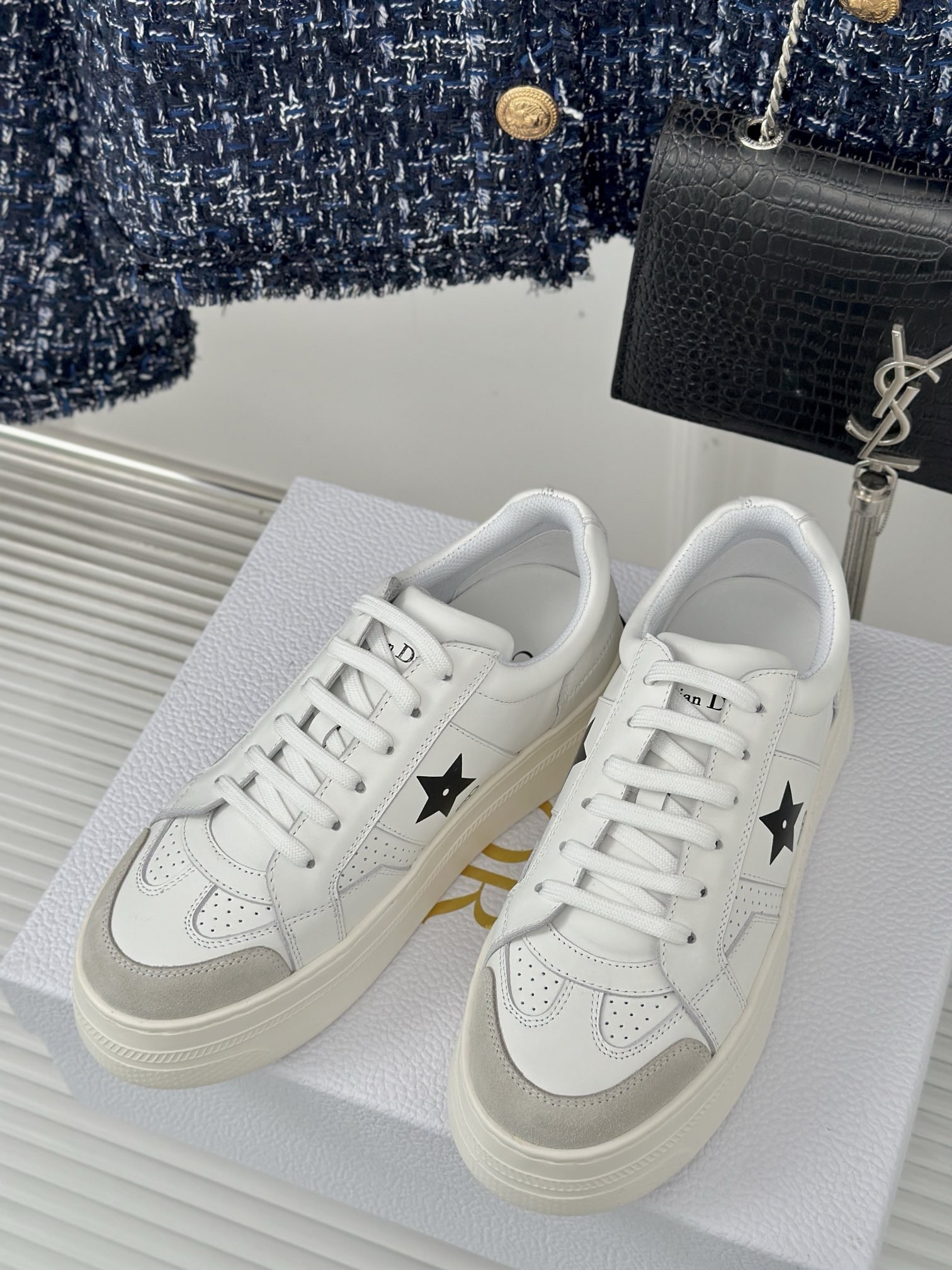 D*or star platform sneakers in white calfskin with black star