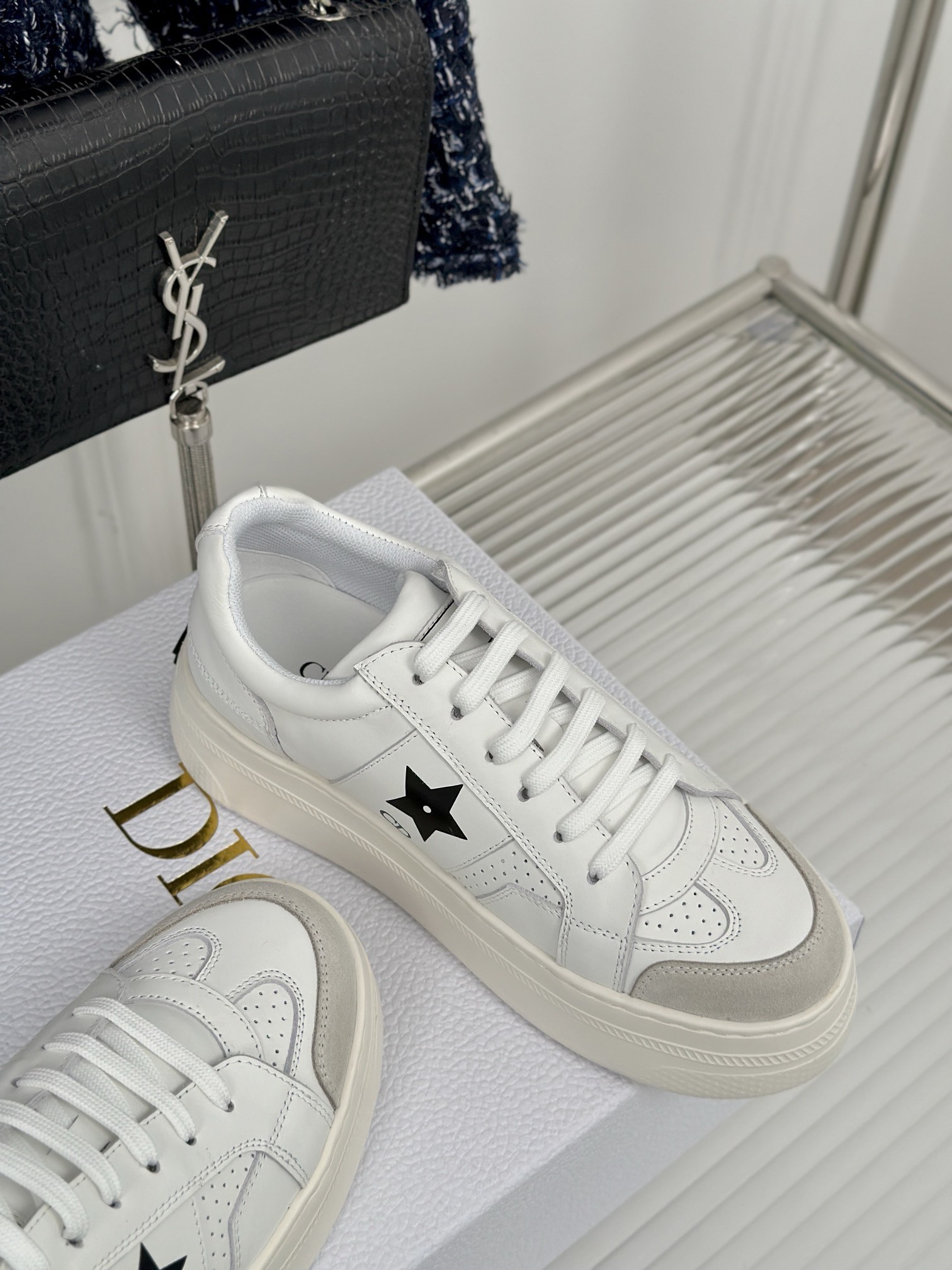 D*or star platform sneakers in white calfskin with black star