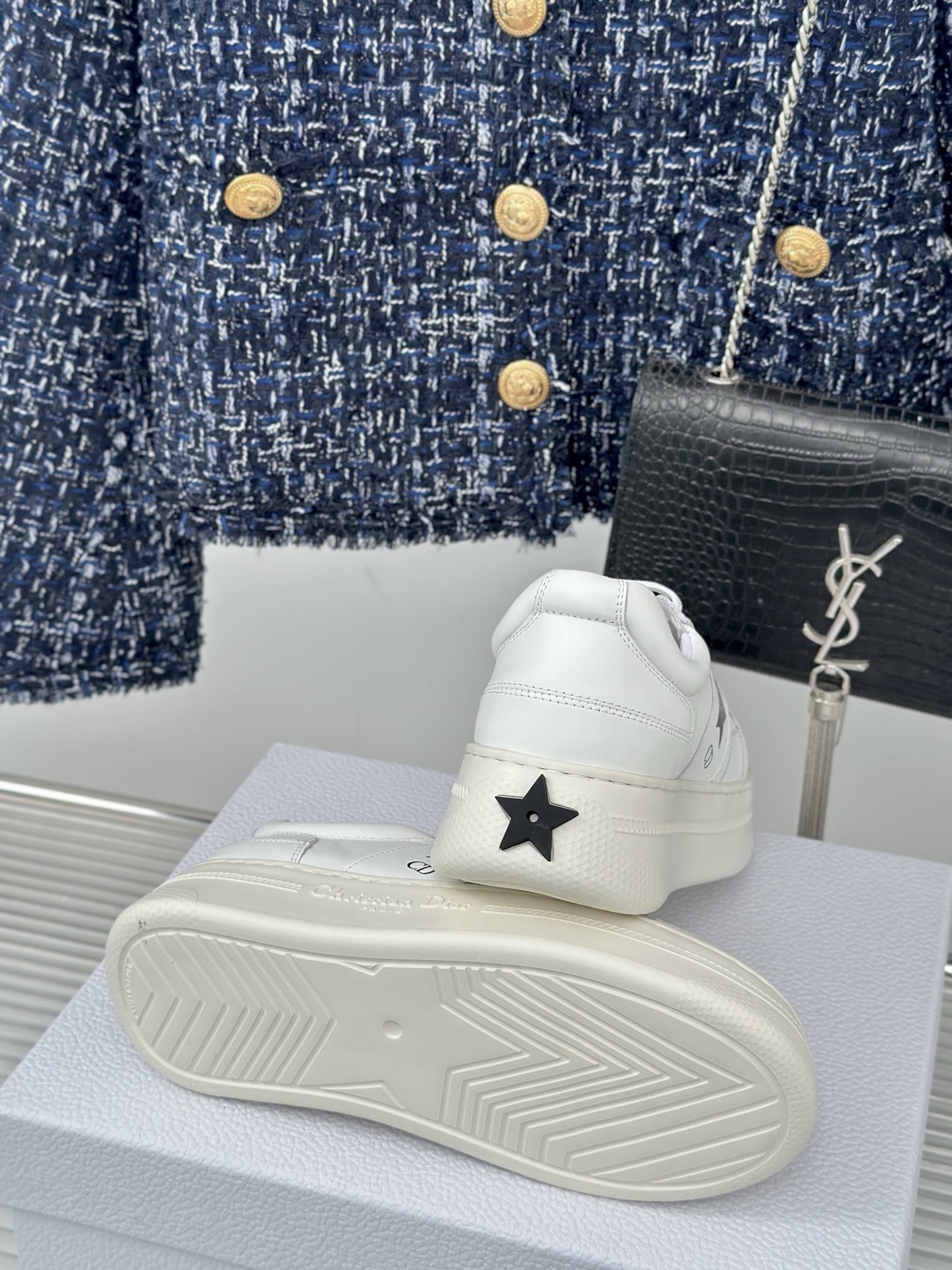 D*or star platform sneakers in white calfskin with black star