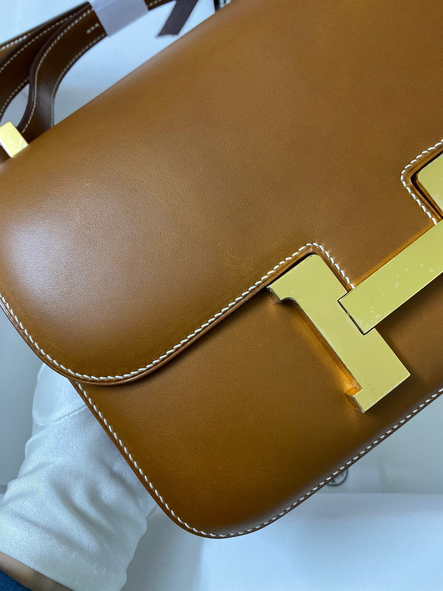 H**mes constance 24 handmade bag in gold barenia calfskin