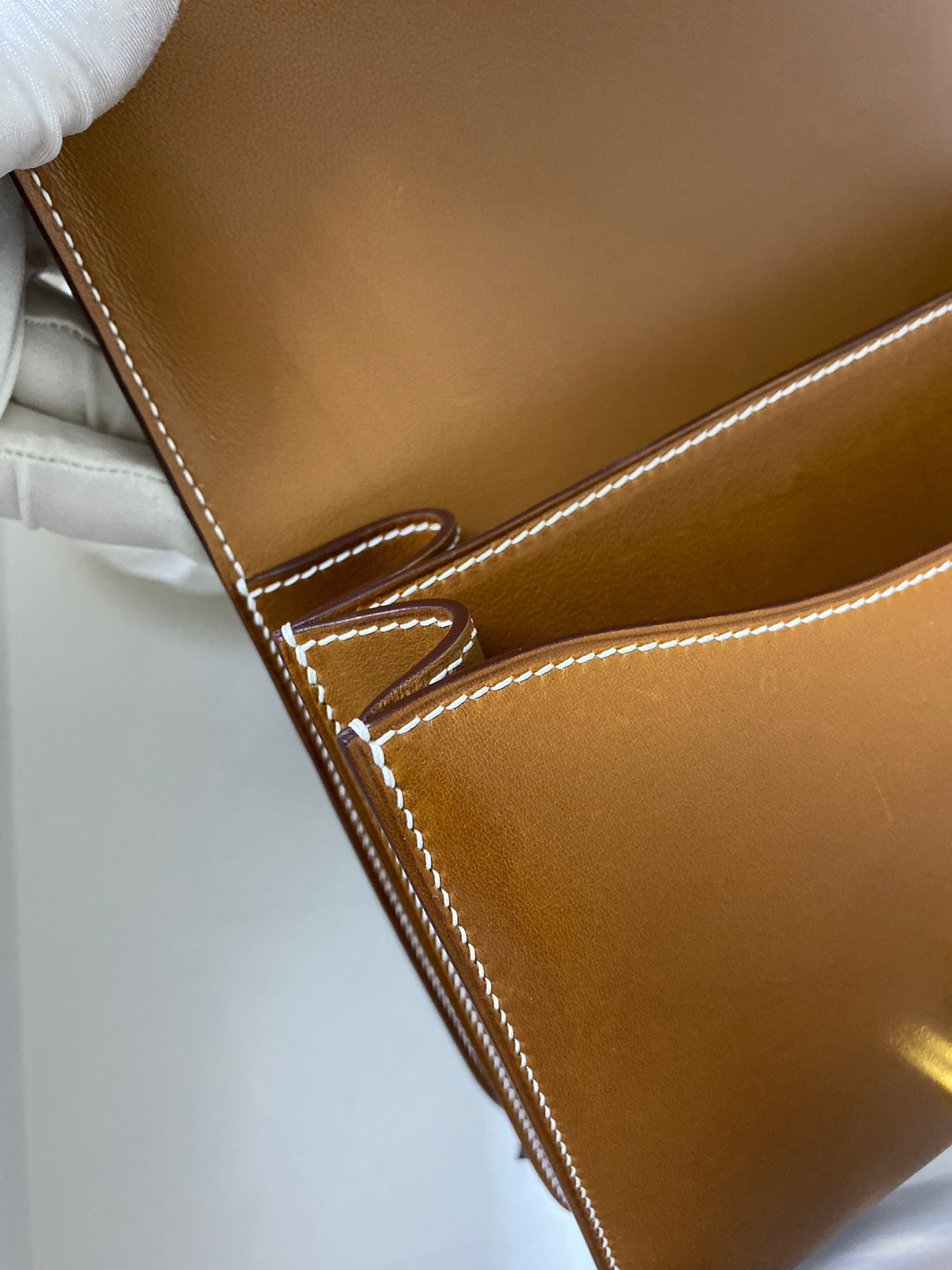 H**mes constance 24 handmade bag in gold barenia calfskin