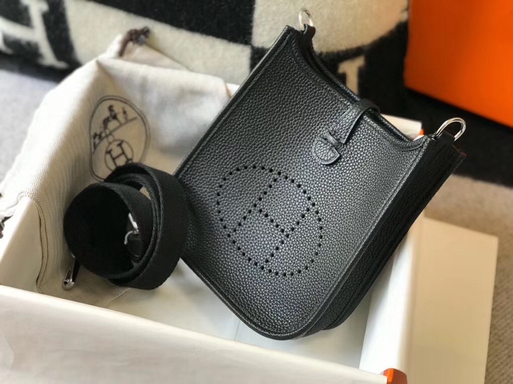 H**mes evelyne iii tpm mini bag in black clemence leather