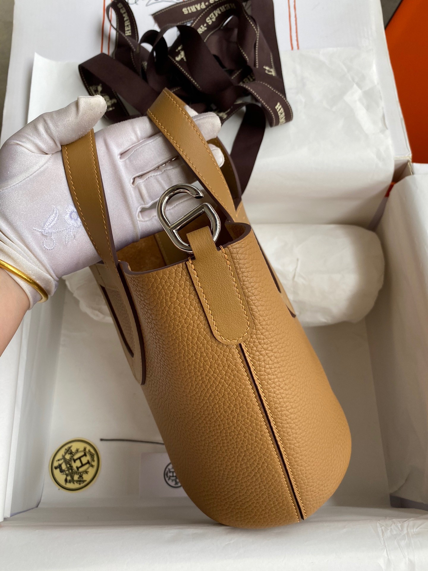 H**mes in the loop 18 handmade bag in biscuit clemence leather