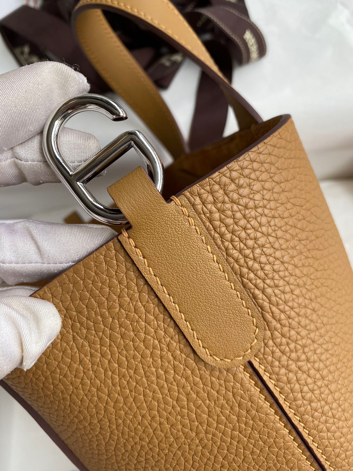 H**mes in the loop 18 handmade bag in biscuit clemence leather