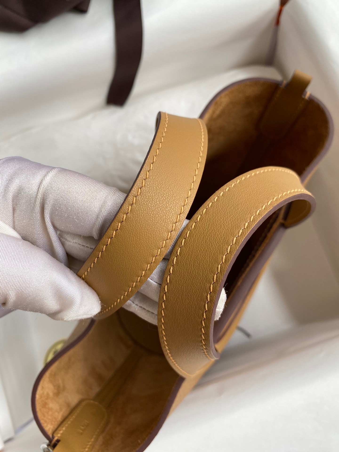 H**mes in the loop 18 handmade bag in biscuit clemence leather