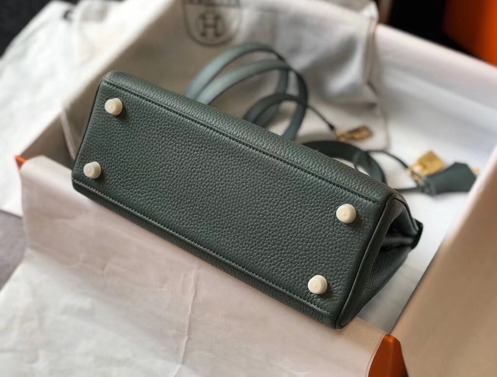 H**mes kelly 25cm retourne bag in vert amande clemence leather