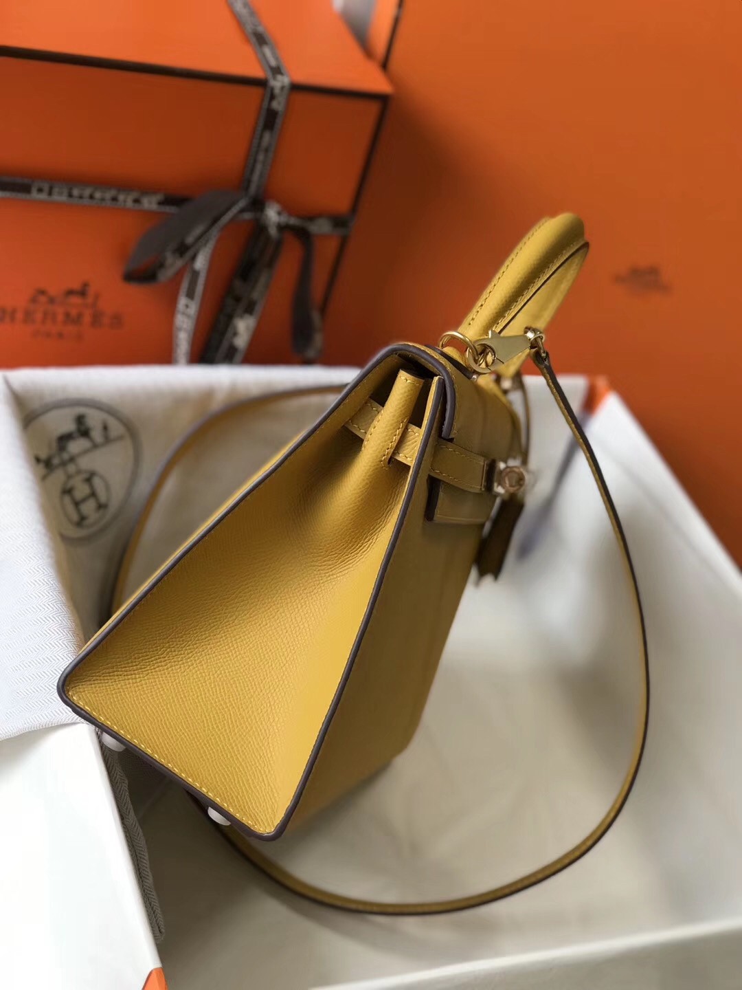 H**mes kelly 25cm sellier bag in yellow epsom leather