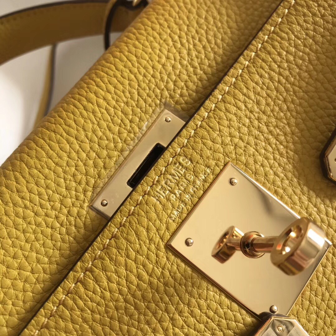 H**mes kelly 32cm retourne bag in soleil clemence leather