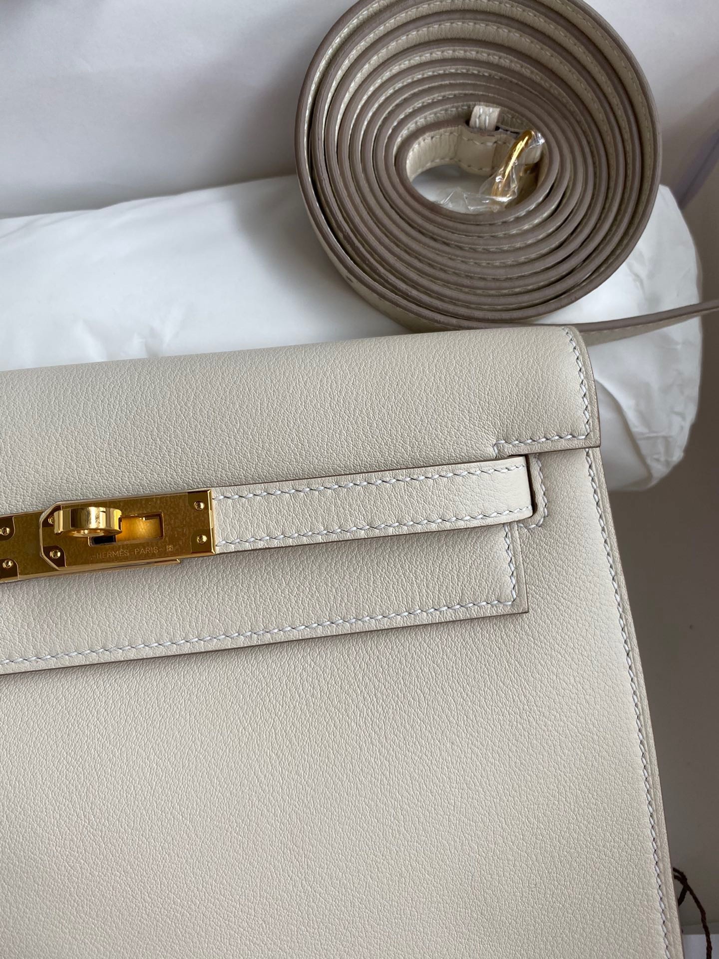 H**mes kelly danse ii handmade bag in craie evercolor calfskin