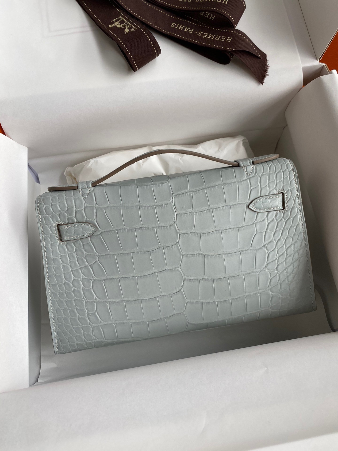 H**mes kelly pochette handmade bag in pearl grey matte alligator leather