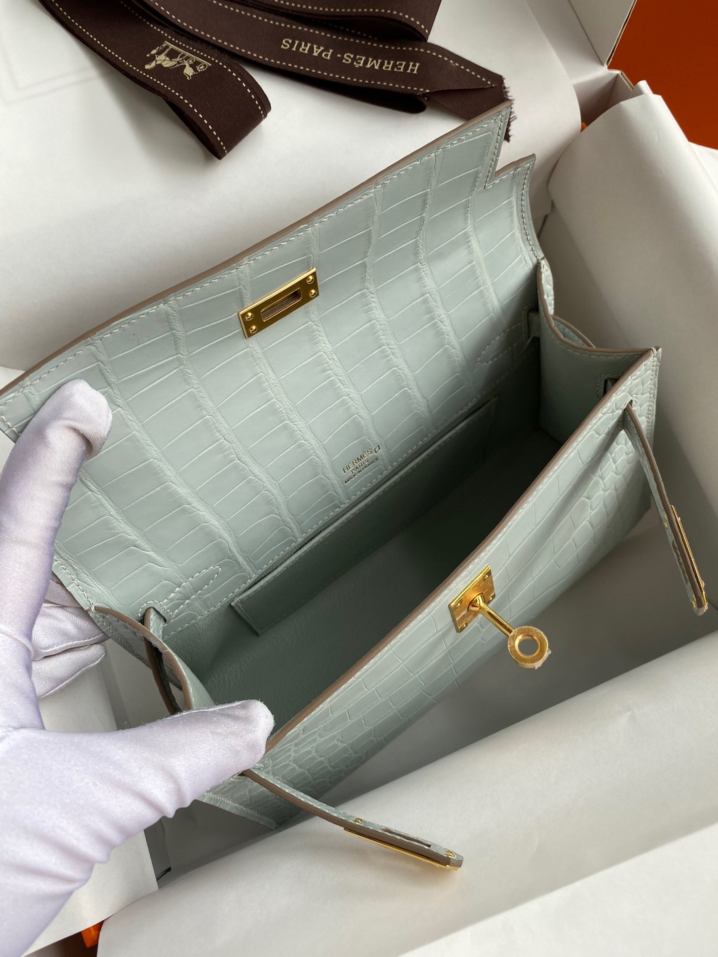 H**mes kelly pochette handmade bag in pearl grey matte alligator leather