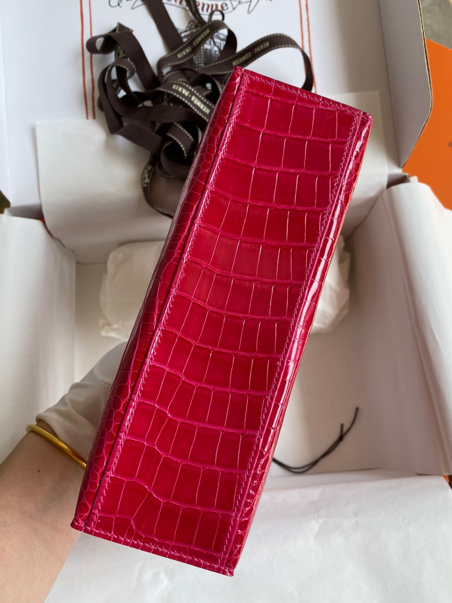 H**mes kelly pochette handmade bag in rose extreme shiny alligator leather