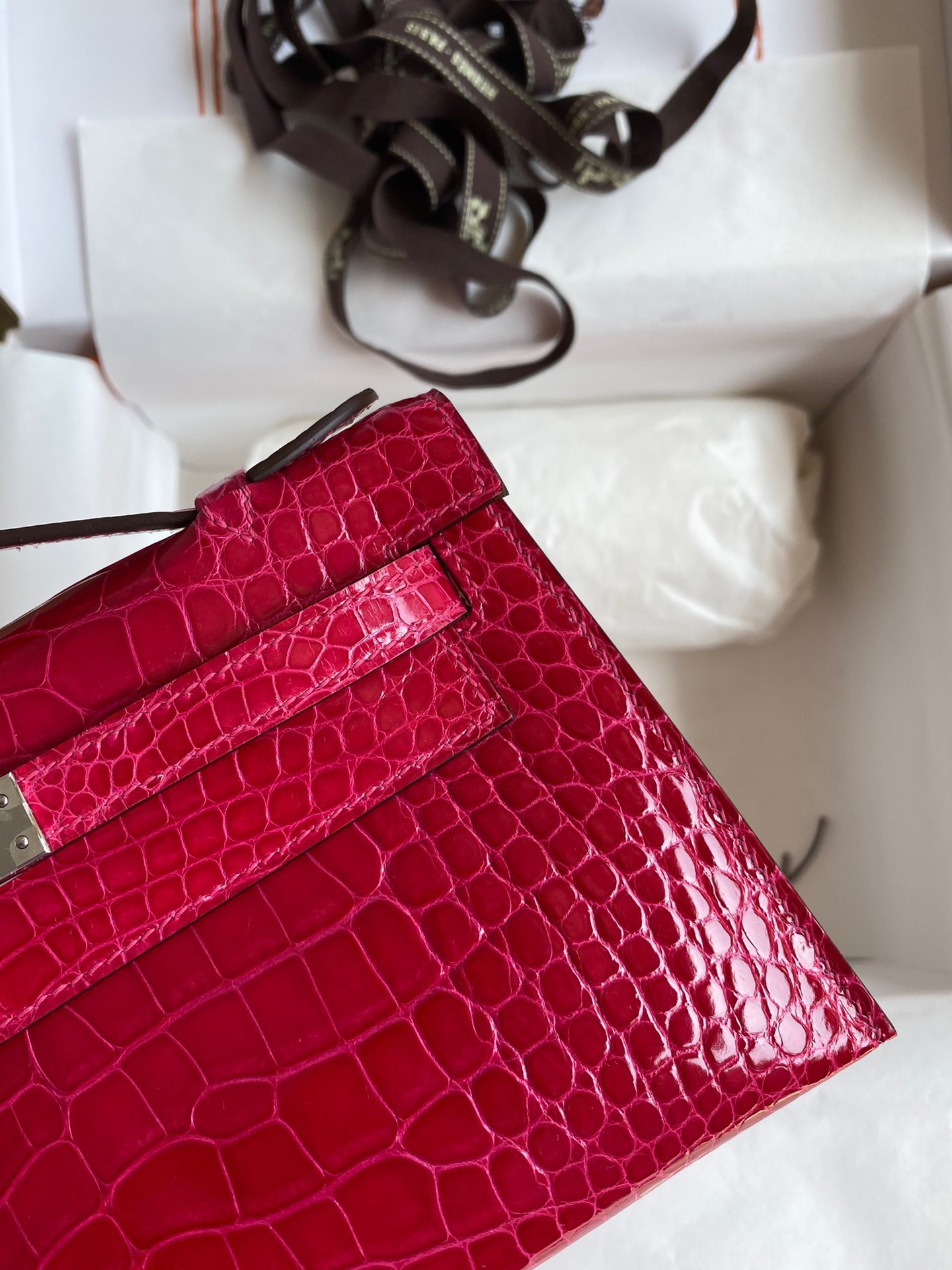 H**mes kelly pochette handmade bag in rose extreme shiny alligator leather