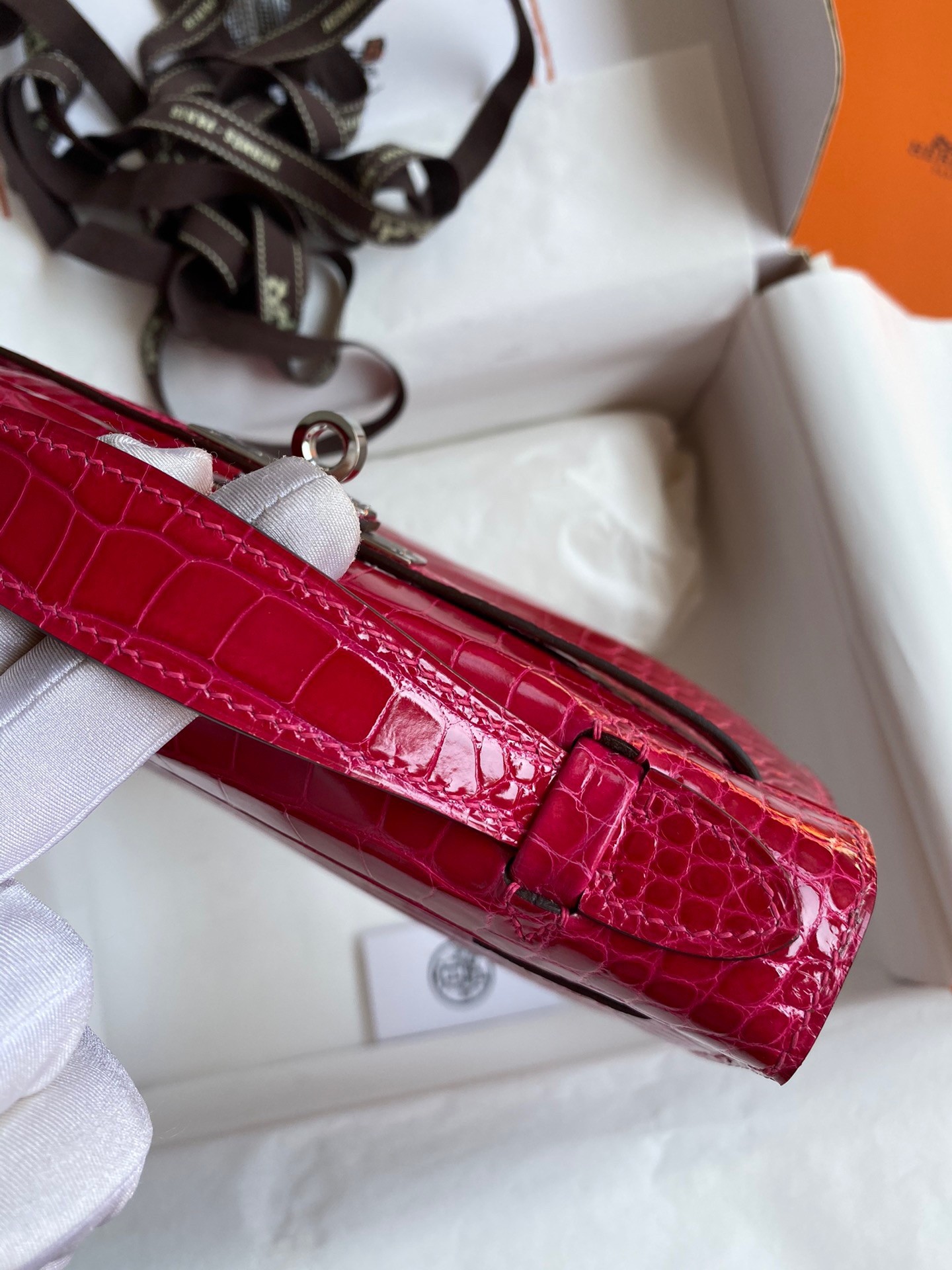 H**mes kelly pochette handmade bag in rose extreme shiny alligator leather