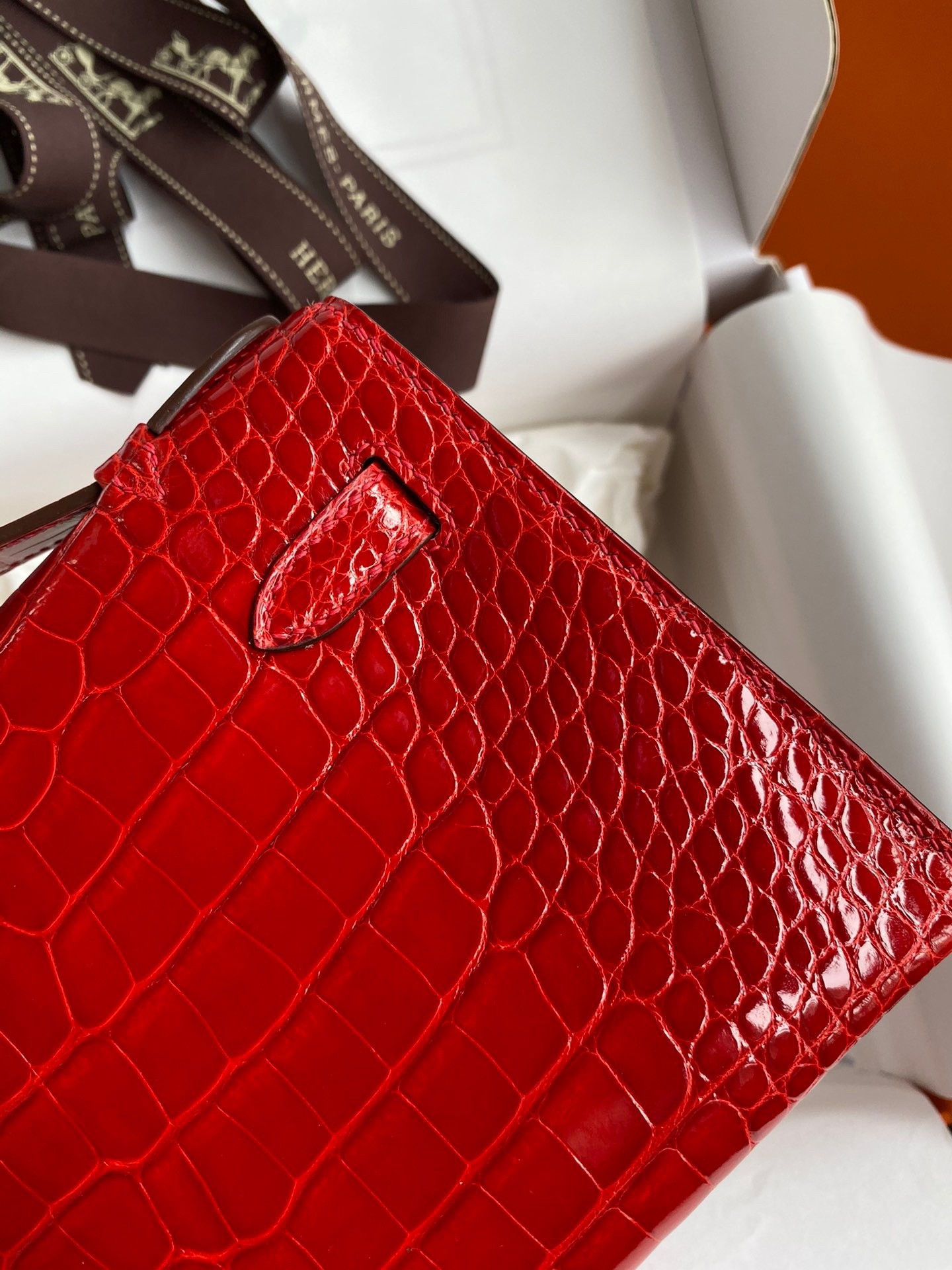 H**mes kelly pochette handmade bag in red shiny alligator leather
