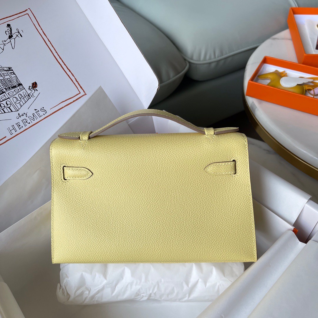 H**mes kelly pochette handmade bag in jaune poussin epsom calfskin