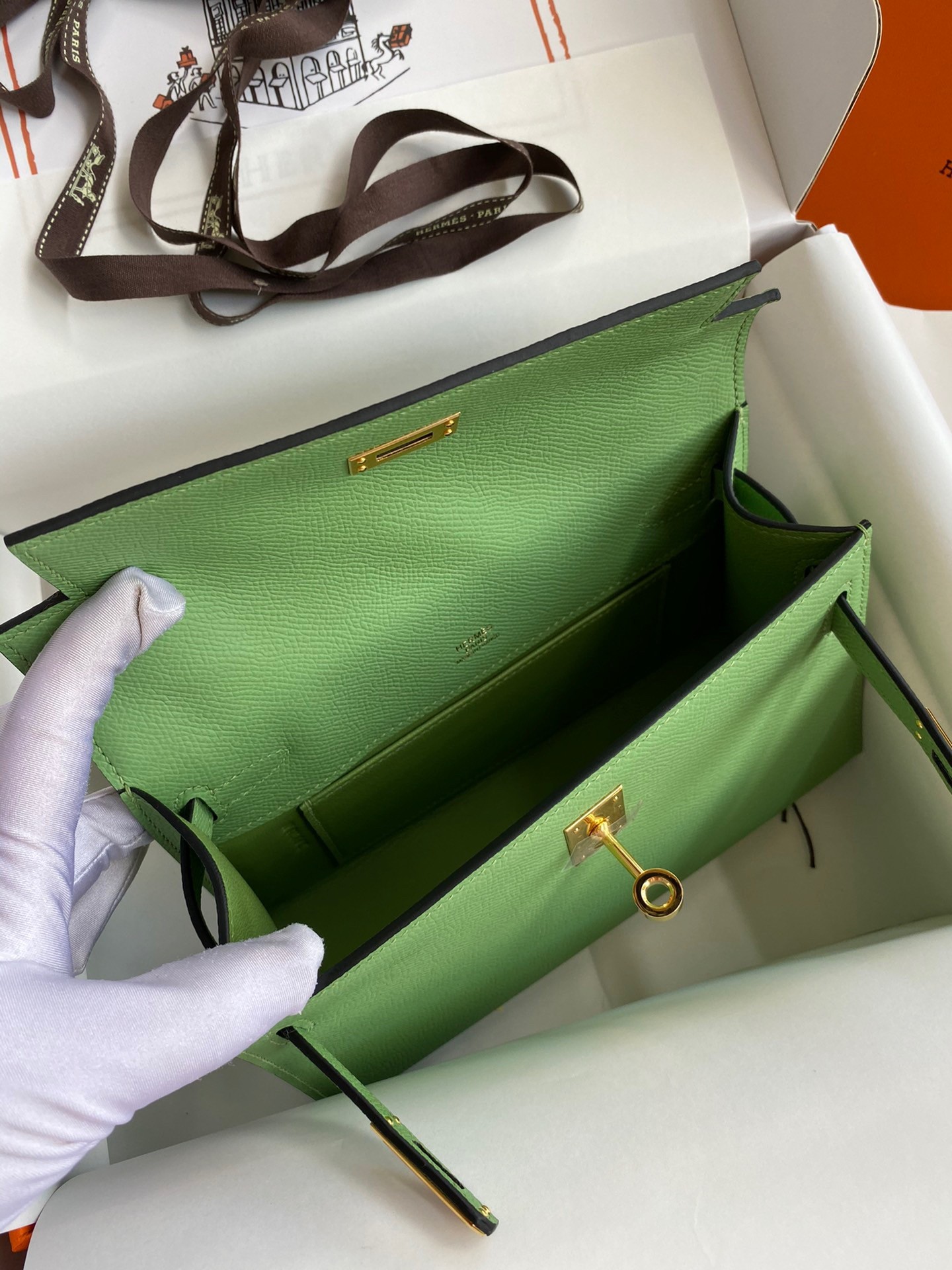 H**mes kelly pochette handmade bag in vert cypres epsom calfskin
