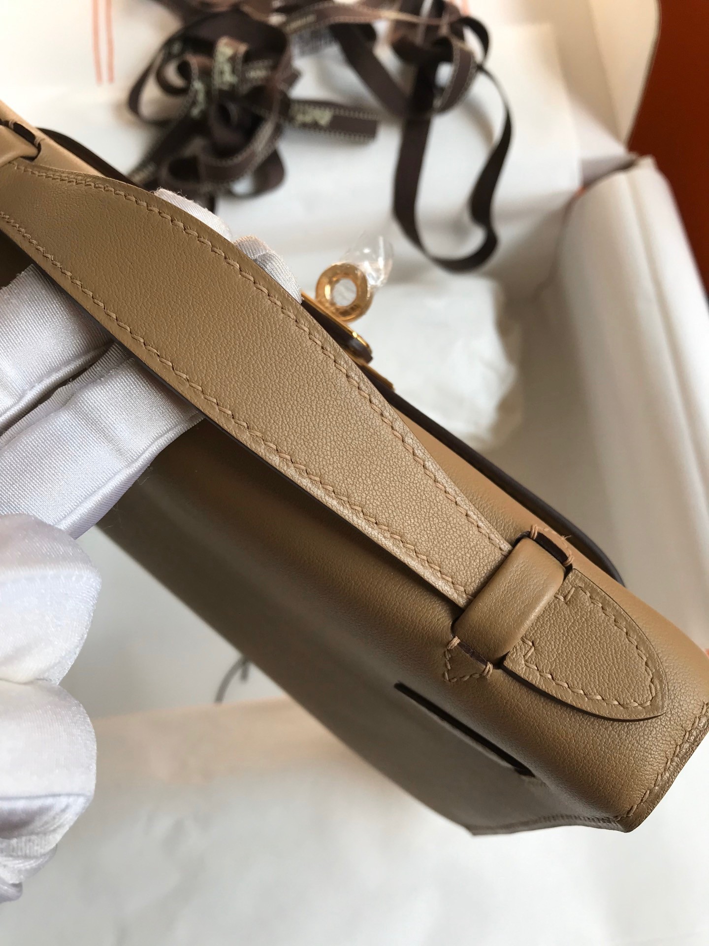 H**mes kelly pochette handmade bag in biscuit swift calfskin