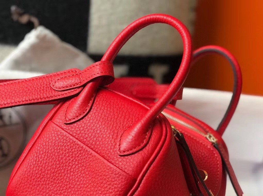 H**mes lindy mini bag in red clemence calfskin
