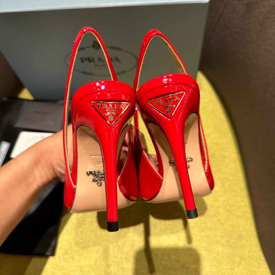 Pra*a slingbacks pumps 95mm in red patent leather