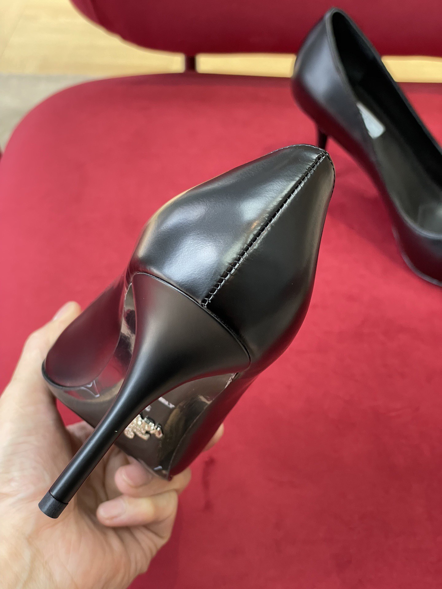 Pra*a pumps 85mm in black brushed leather