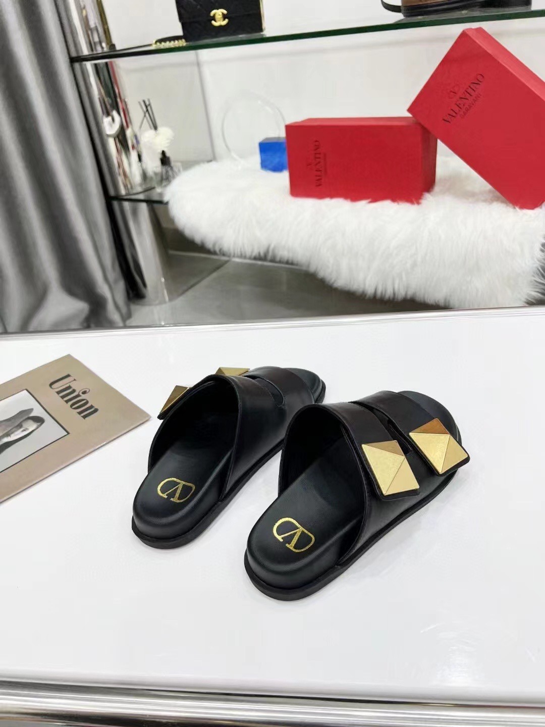 Valentino One Stud Slide Sandals In Black Calfskin