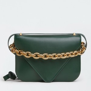 Bottega Veneta Mount Medium Envelope Bag In Green Calfskin