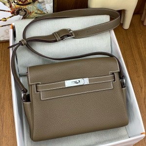 Hermes Kelly Messenger Bag in Taupe Clemence Leather 