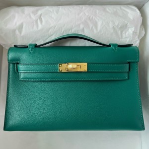 Hermes Kelly Pochette Handmade Bag In Malachite Swift Calfskin 