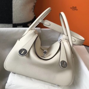 Hermes Lindy 26cm Bag In White Clemence With PHW