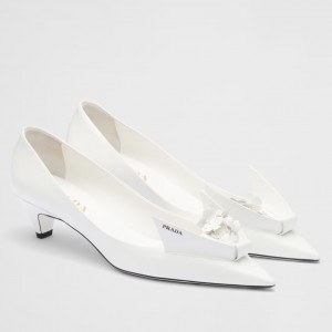 Prada Pumps 45mm in White Leather with Floral Appliques