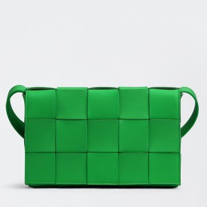 Bottega Veneta Cassett Bag In Green Intrecciato Lambskin