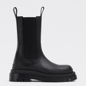 Bottega Veneta BV Tire Chelsea Boots In Black Calfskin