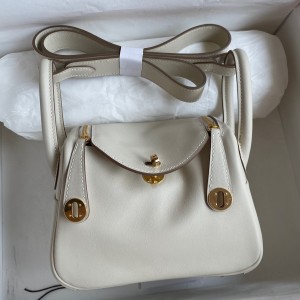 Hermes Mini Lindy Handmade Bag In Craie Swift Leather