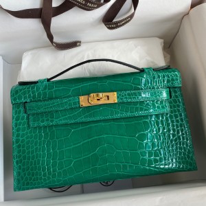 Hermes Kelly Pochette Handmade Bag In Vert Emerald Shiny Alligator Leather